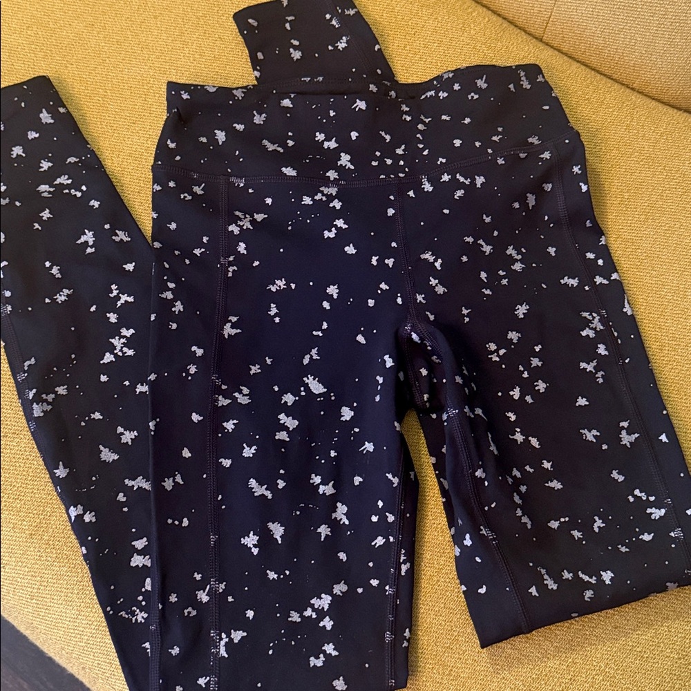 Under Armour black coldgear infrared shimmer leggings